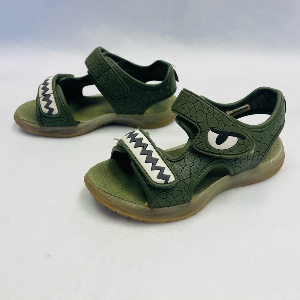 Carter’s Alligator Sandals Olive Green with Red lights on Sole size 10
